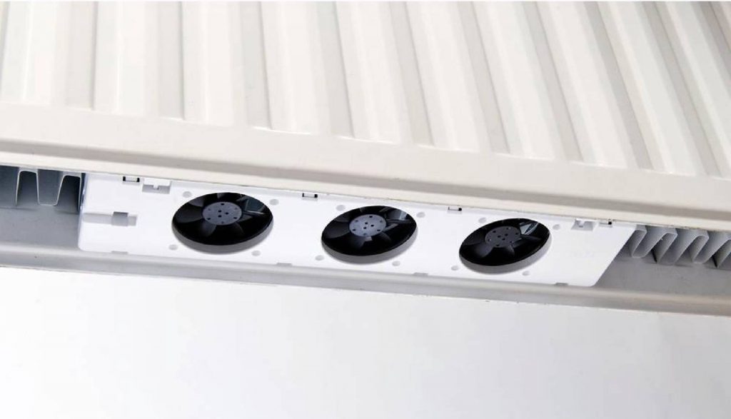 Ventilator onder radiator
